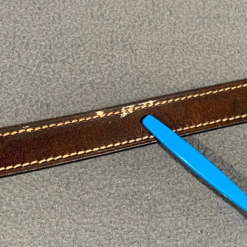 Tommy Hilfiger Mens XL Brown Leather Belt Solid Brass Buckle Grunge Rustic‎